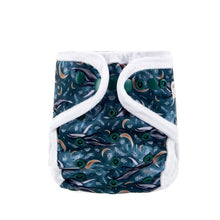 Load image into Gallery viewer, Bells Bumz Size 1 (Newborn+) Wrap