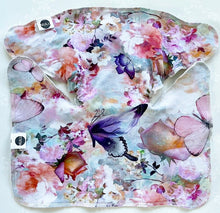 Load image into Gallery viewer, Nulu Stretchy Organic Cotton Contour Pre flat