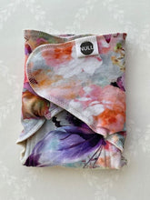 Load image into Gallery viewer, Nulu Stretchy Organic Cotton Contour Pre flat