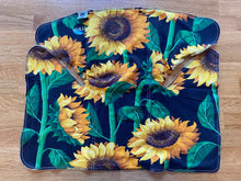 Load image into Gallery viewer, Nulu Stretchy Organic Cotton Contour Pre flat