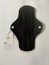 Load image into Gallery viewer, Pumpkin and Pickle Reusable cloth sanitary pads (Regular flow)
